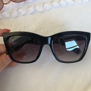 Square frame sunglasses